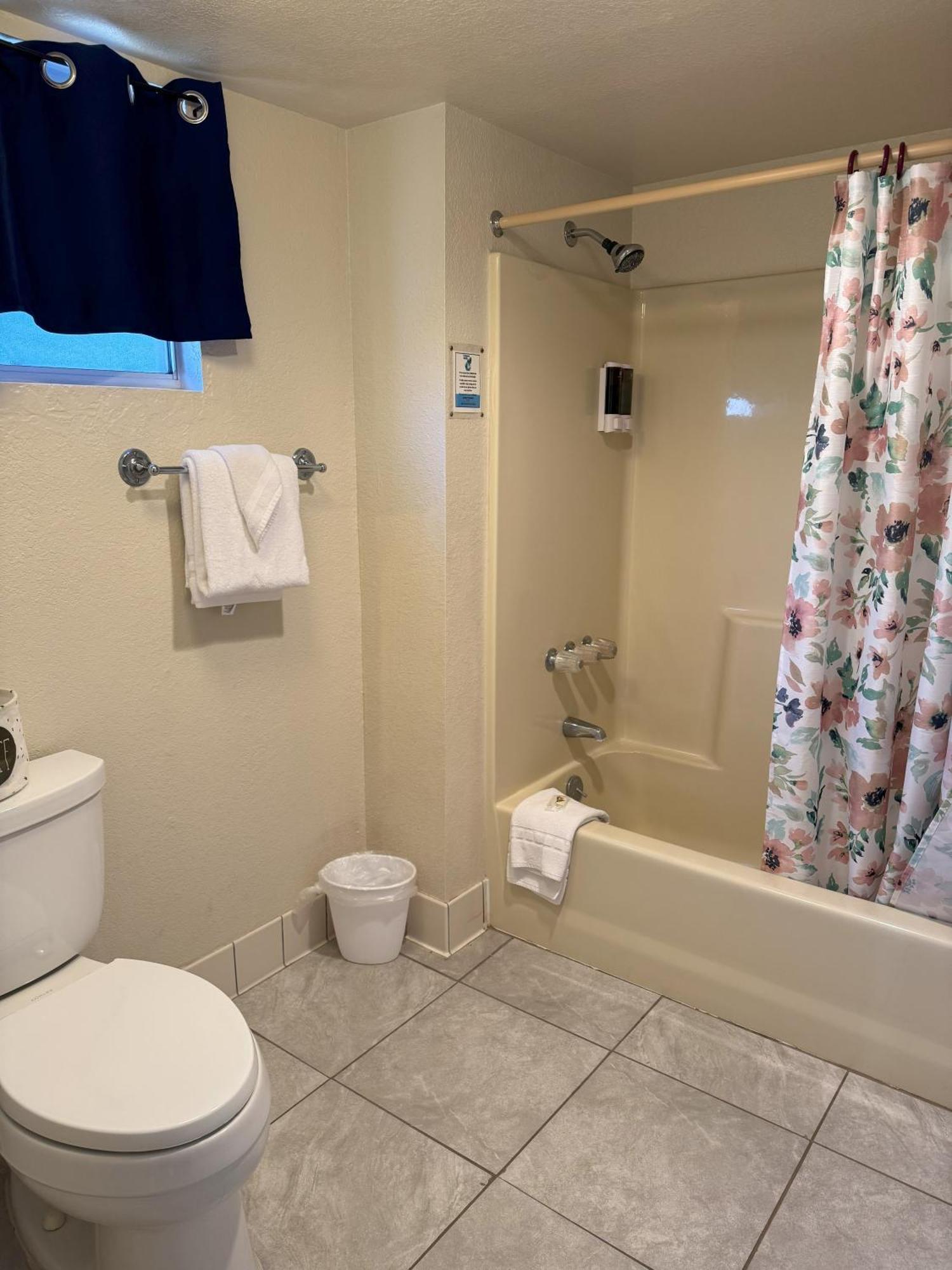 Barewood Inn & Suites Wofford Heights Dış mekan fotoğraf